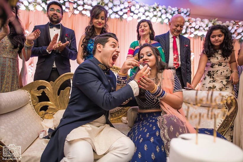 Best Romantic Couple Photo Ideas - Updated (2023) 11 Couple Poses 18 - WeddingPullav