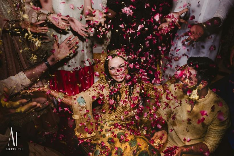 Best Romantic Couple Photo Ideas - Updated (2023) 57 Couple Poses 82 - WeddingPullav